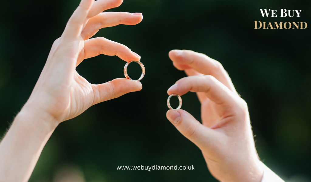 Saving Money with a Second Hand Engagement Ring